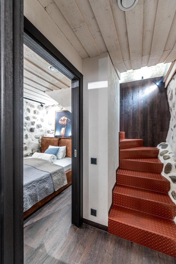 Unesco Hidden Arches - Restored 3 Bedroom In The Historic Pilies St. Apartment Wilna