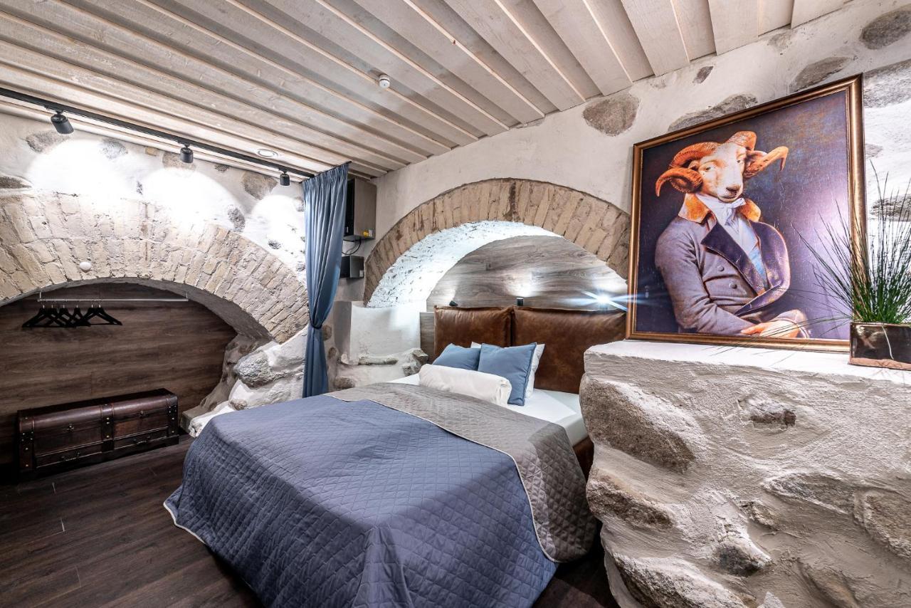 Apartment Unesco Hidden Arches - Restored 3 Bedroom In The Historic Pilies St. Wilna